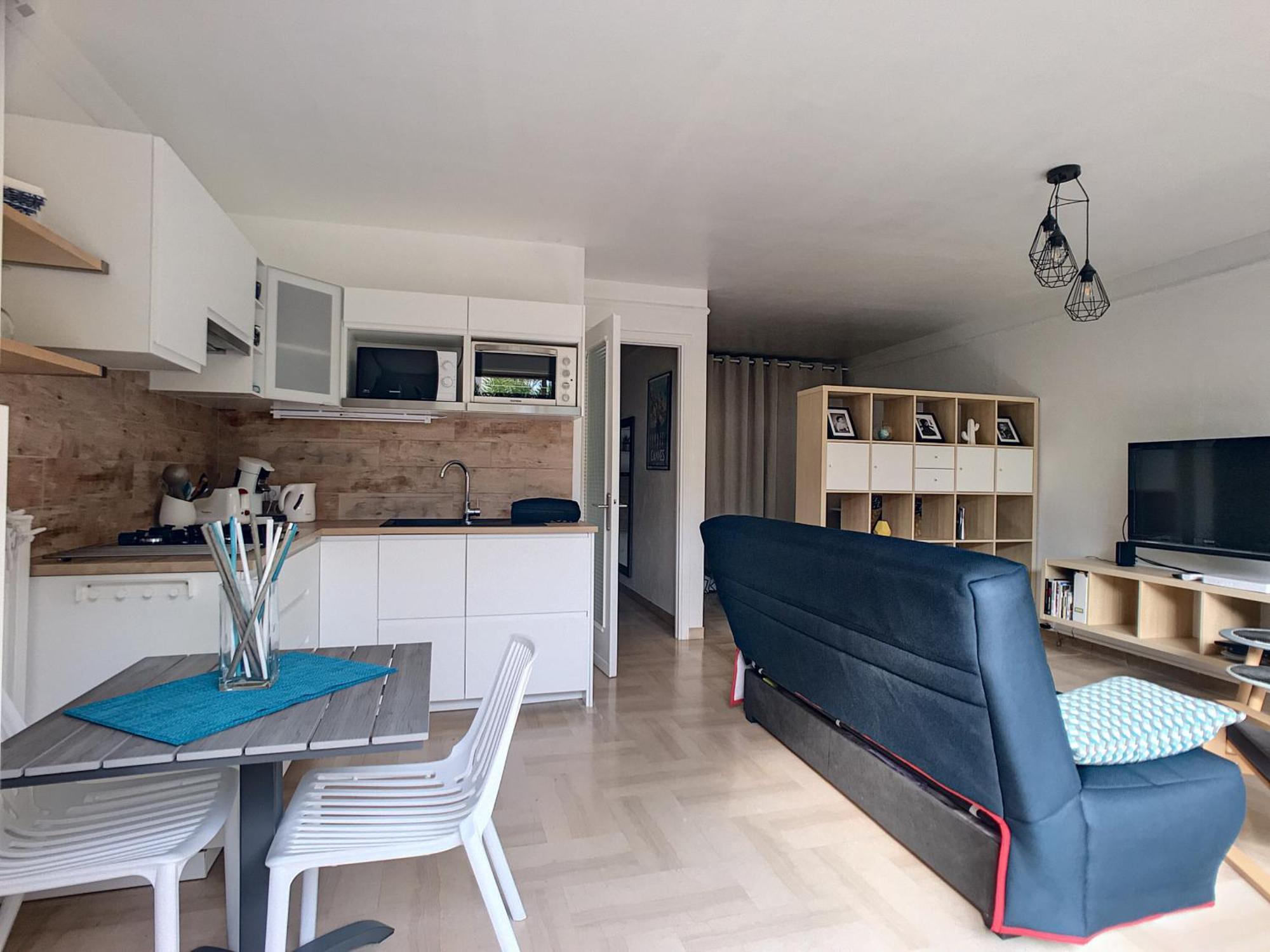 Belles Prestations, Proche Plages, Piscine 232l Py